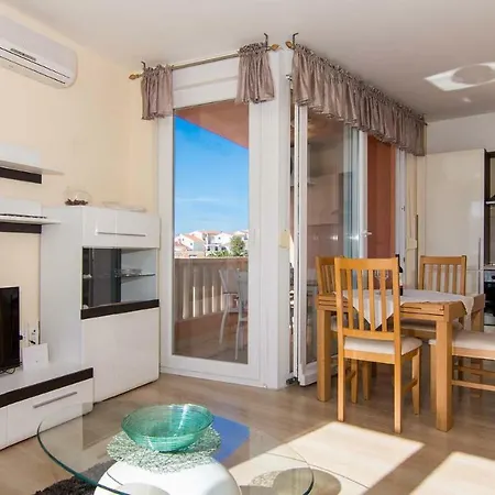 Διαμέρισμα Anna Seaview Τρογκίρ